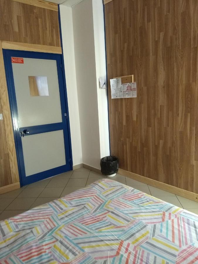 Melaya Budget Hostel Faro Exterior photo