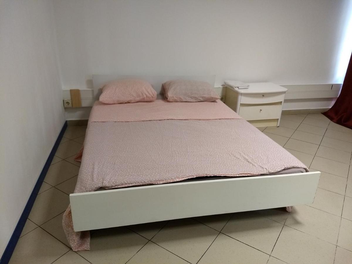 Melaya Budget Hostel Faro Exterior photo