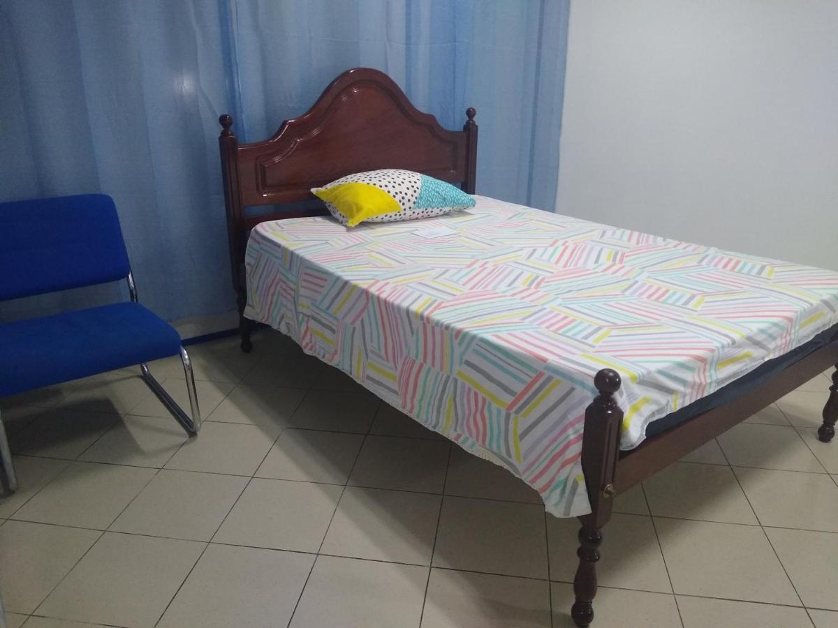 Melaya Budget Hostel Faro Exterior photo